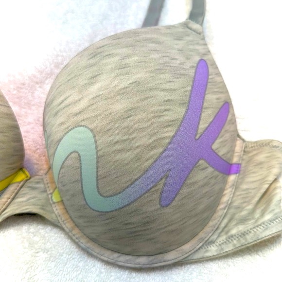 PINK Victoria’s Secret Wear Everywhere 
Push-Up Bra - Picture 3 of 6